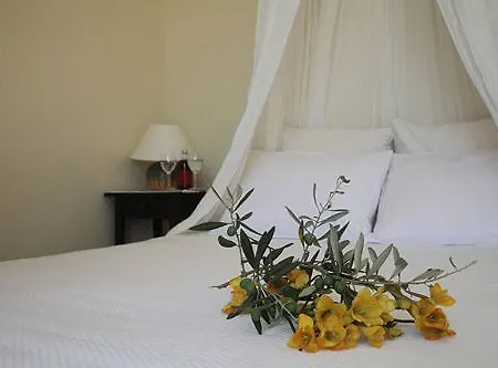 Urania Luxury Villas *