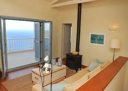 Urania Luxury Villas *