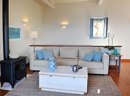 Urania Luxury Villas Pondi